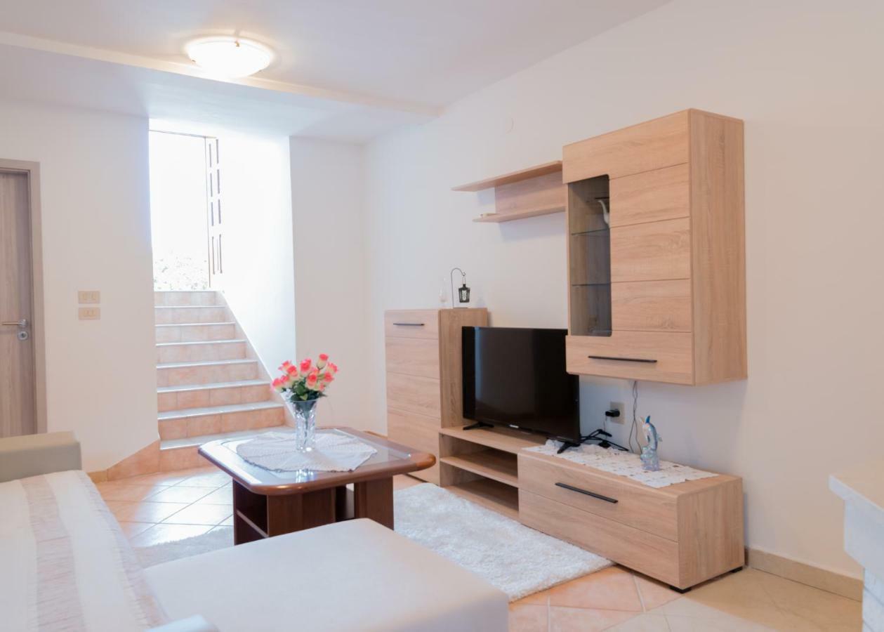 Apartments Alma Crveni Vrh Dış mekan fotoğraf